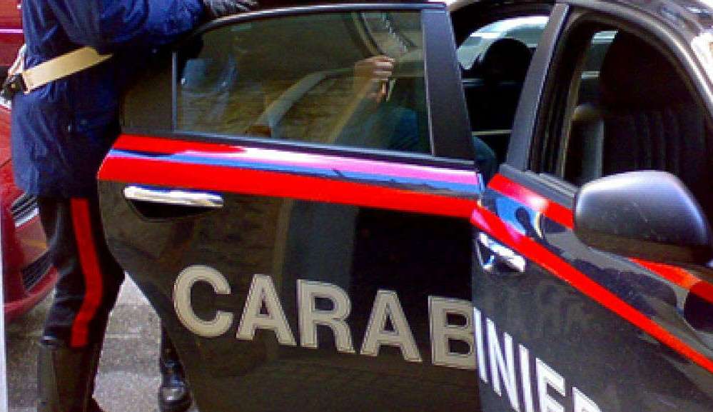 Ercolano: bloccato dai carabinieri 21enne mentre spacciava droga - Tvcity