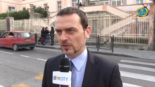 Incendi, M5S: tavolo permanente Comuni Vesuvio. Si parte il 24 a Torre del Greco