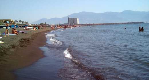 Torre Annunziata, introvabile da 4 giorni: arrestato in spiaggia