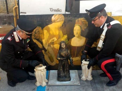Nola: ritrovati la “Bernadette” e i vasi per i fiori rubati dal sagrato di una chiesa