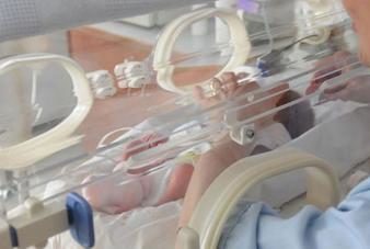 INFERMIERA CON TBC:SCOPERTO CASO DI CONTAGIO,BIMBA DI 5 MESI