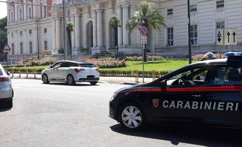 carabinieri napoli