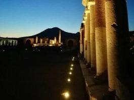 scavi di pompei di notte