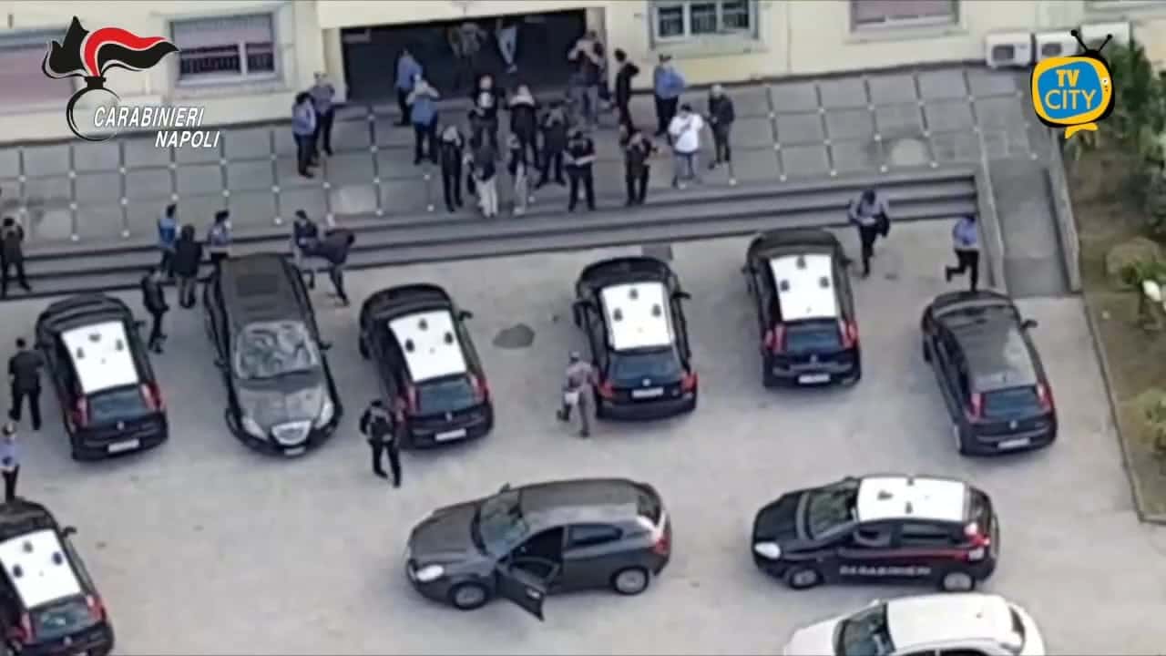 Operazione dei carabinieri nel napoletano, arrestati 7 camorristi per estorsione – VIDEO
