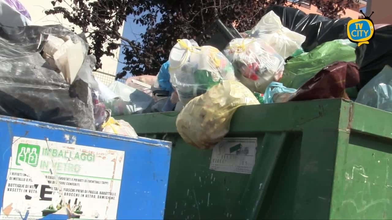 Rifiuti a Torre del Greco, il Comune annuncia l’avvio del nuovo piano. Si parte domenica 29