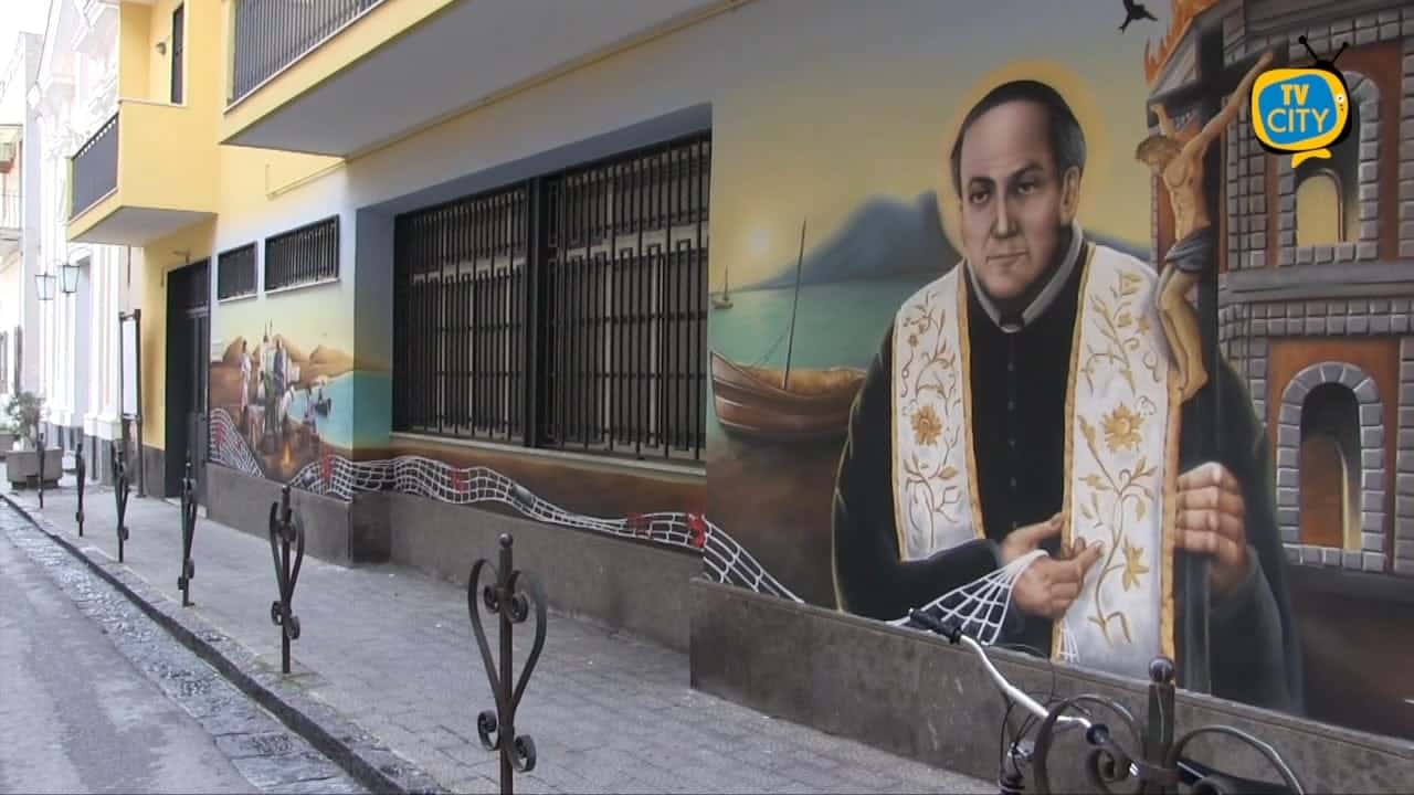 Un murales racconta la storia di San Vincenzo Romano. L’opera accanto alla chiesa di Portosalvo – VIDEO E INTERVISTA
