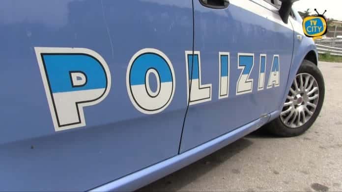 poliziaevade dalla detenzione domiciliare rapina