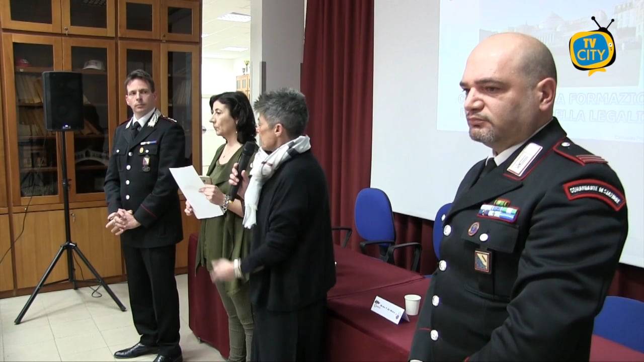 Torre del Greco, convegno su bullismo e cyberbullismo all’istituto De Nicola-Sasso – VIDEO
