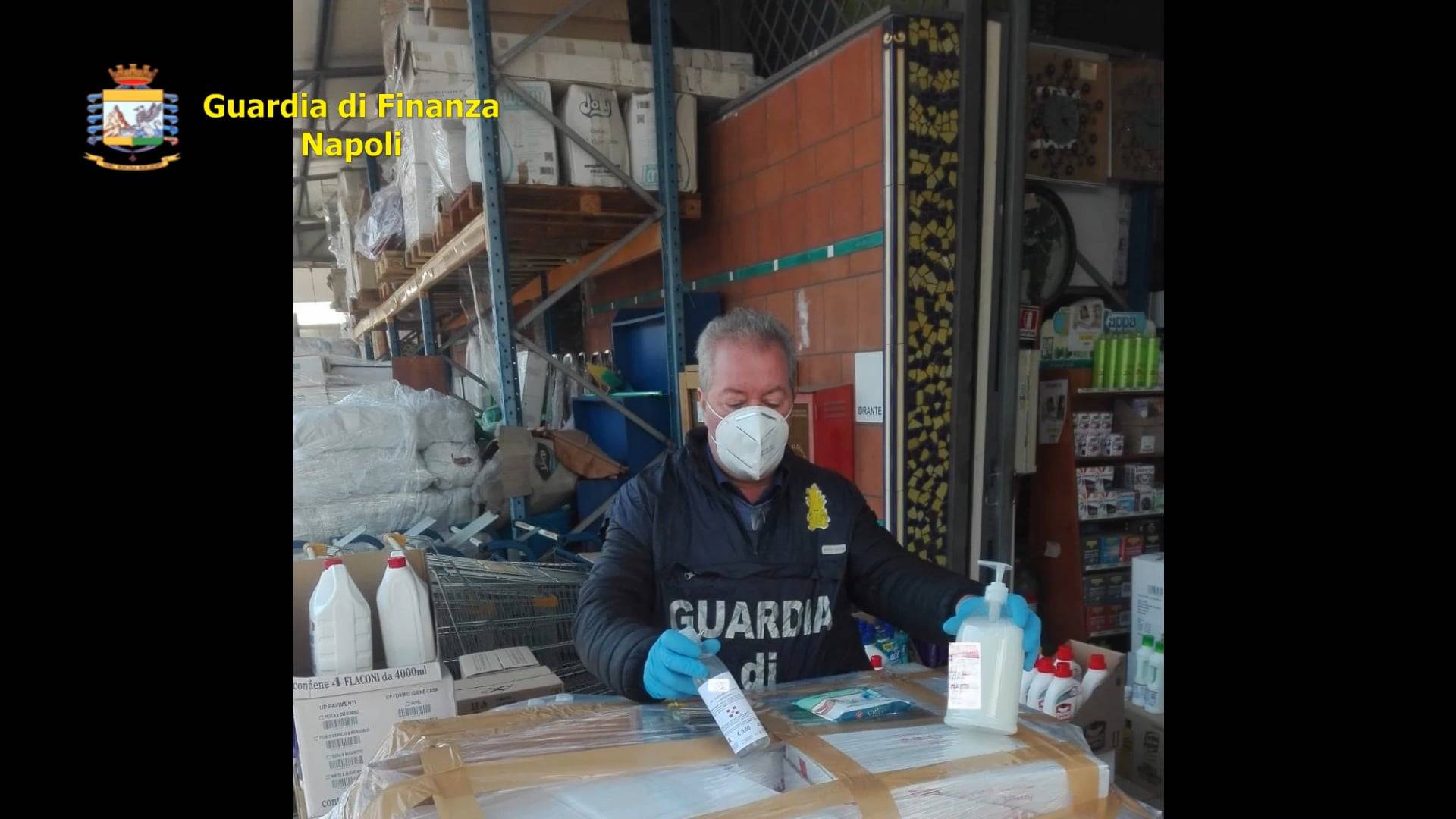 Covid-19, sequestrati oltre 6000 igienizzanti tra Boscoreale e Santa Maria la Carità – VIDEO