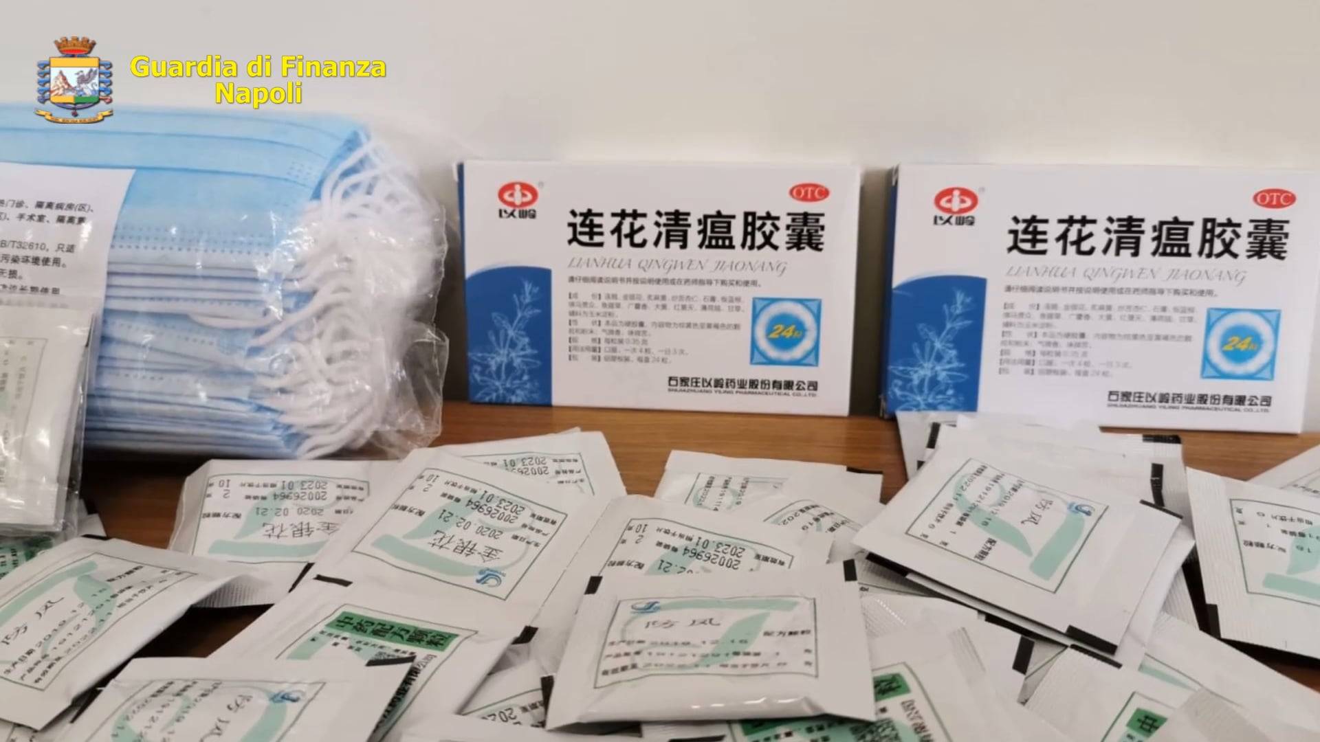 Napoli, sequestrate 24000 mascherine non a norma e farmaci spacciati per prodotti anti-Covid – VIDEO