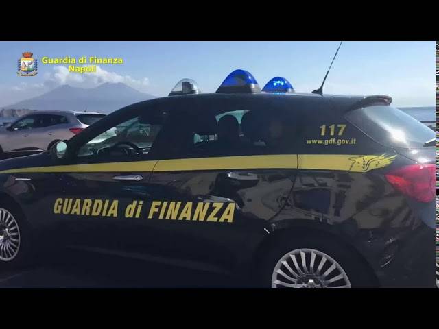 Percepivano il reddito di cittadinanza ma erano contrabbandieri e parcheggiatori abusivi: denunciate 24 persone