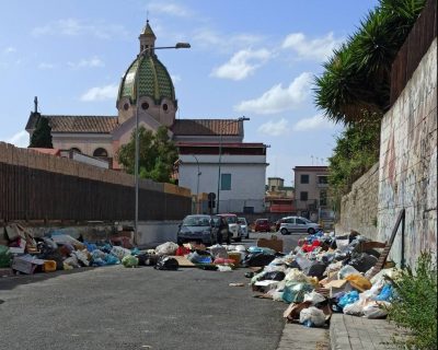 rifiuti via san gennariello