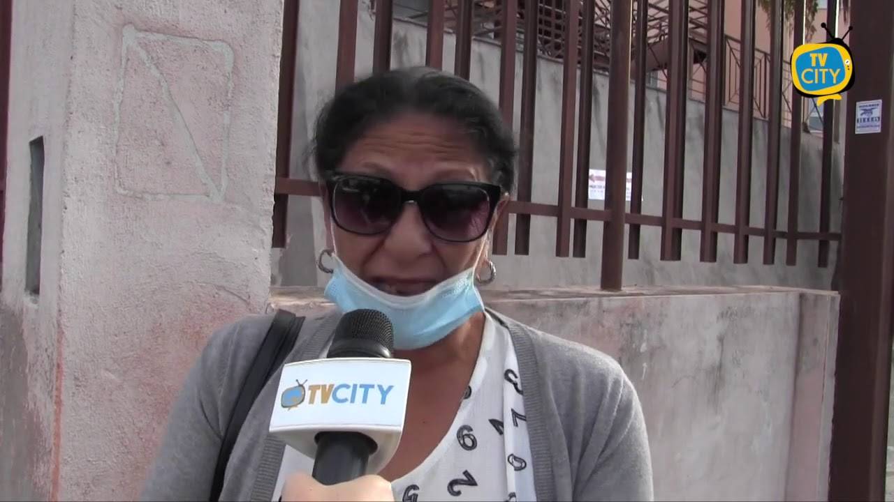 Caos per l’ingresso alla scuola Milani: la denuncia – VIDEO