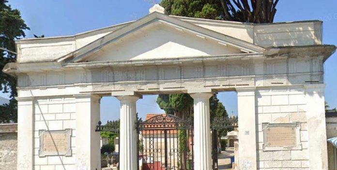 Castellammare cimitero vecchio