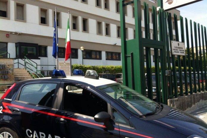 torre del greco aggredisce il padre