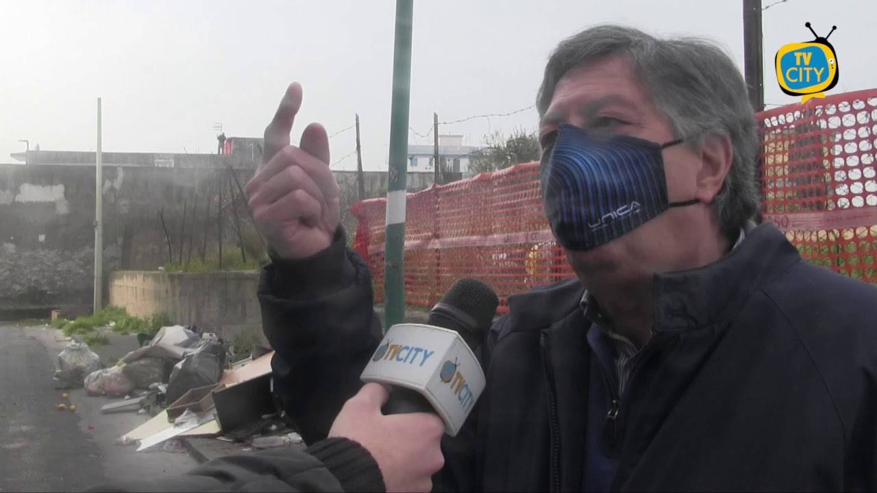 Periferia invasa dai rifiuti: “Non siamo cittadini di serie B” – VIDEO