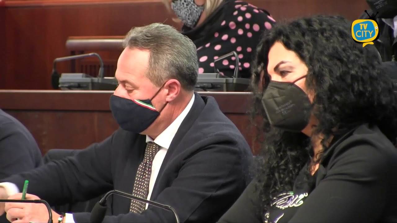 Consiglio Maresca: polemiche sull’assenza dell’ASL e della Raia – VIDEO