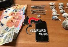 napoli spacciatore domiciliari