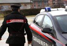 carabiniere auto sospetta