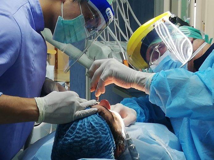 la prima clinica di implantologia nasce a Torre del greco