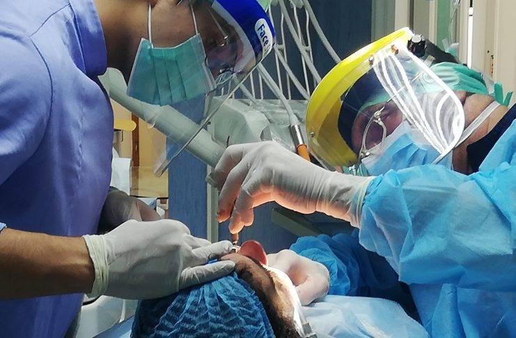 la prima clinica di implantologia nasce a Torre del greco