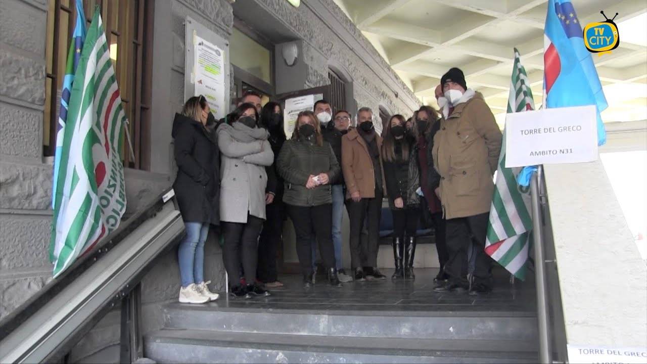 Torre del Greco: Servizi sociali nel caos, la protesta ai Molini Marzoli