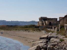 ombrelloni e lettini senza concessione