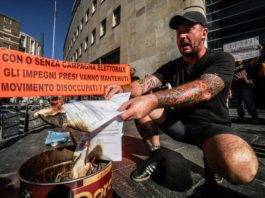 bruciano bollette del gas