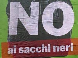torre del greco rifiuti no ai sacchi neri