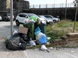 torre del greco porto cattivo odore inciviltà