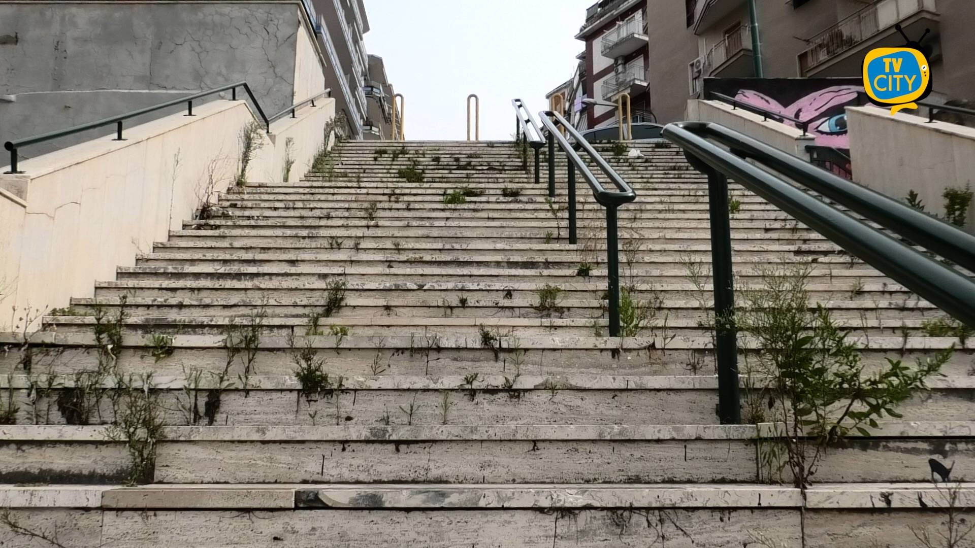 scale via degli incisori degrado