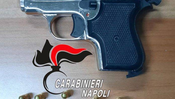 pistola a salve per sparare 23enne