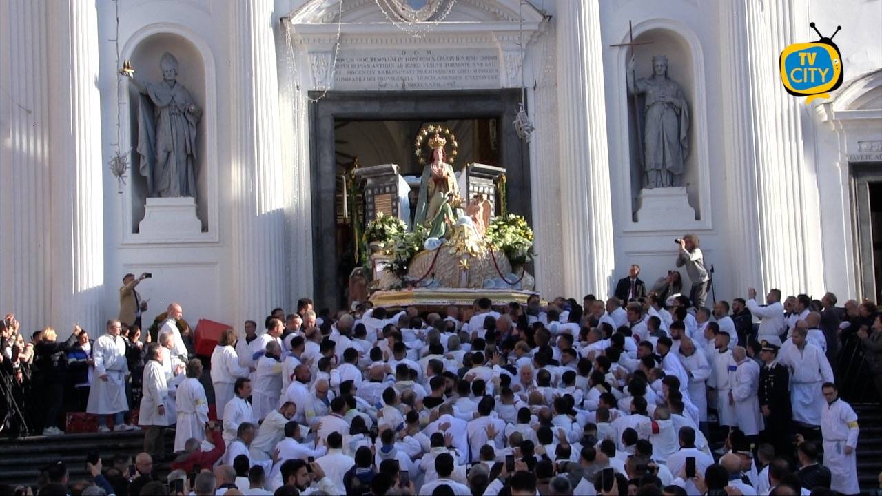 8 dicembre riunione in basilica sindaco