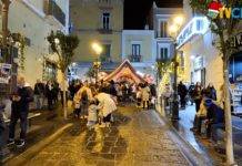 atmosfere manifestazione natalizia