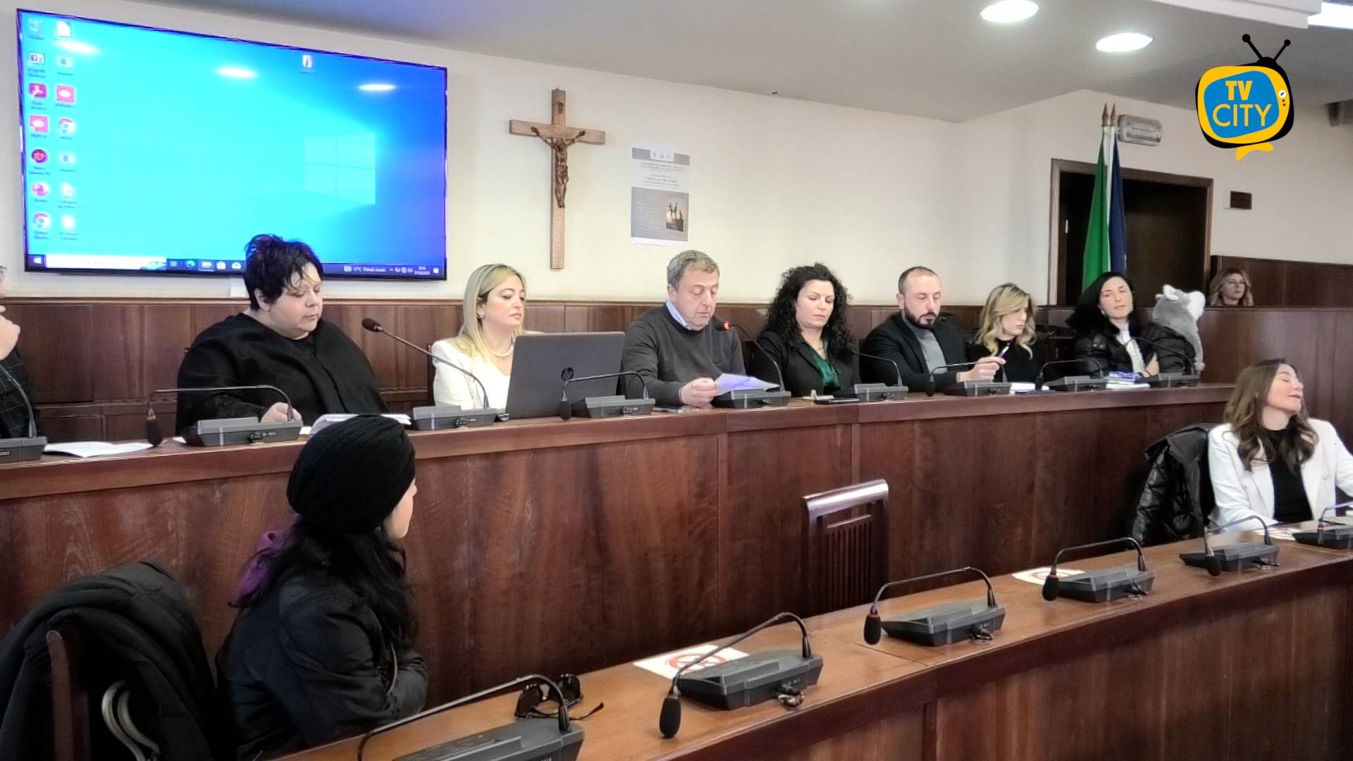 salute donna palazzo baronale