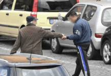 Napoli: parcheggiatore abusivo in carcere per estorsione