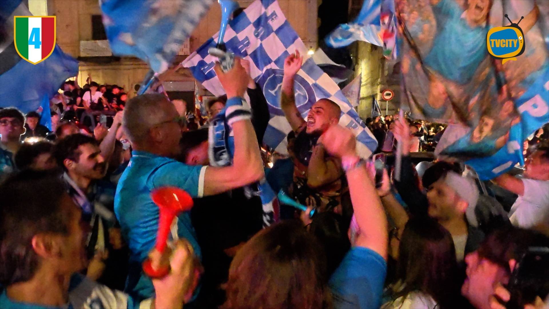 Scudetto Napoli: le immagini della festa a Torre del Greco