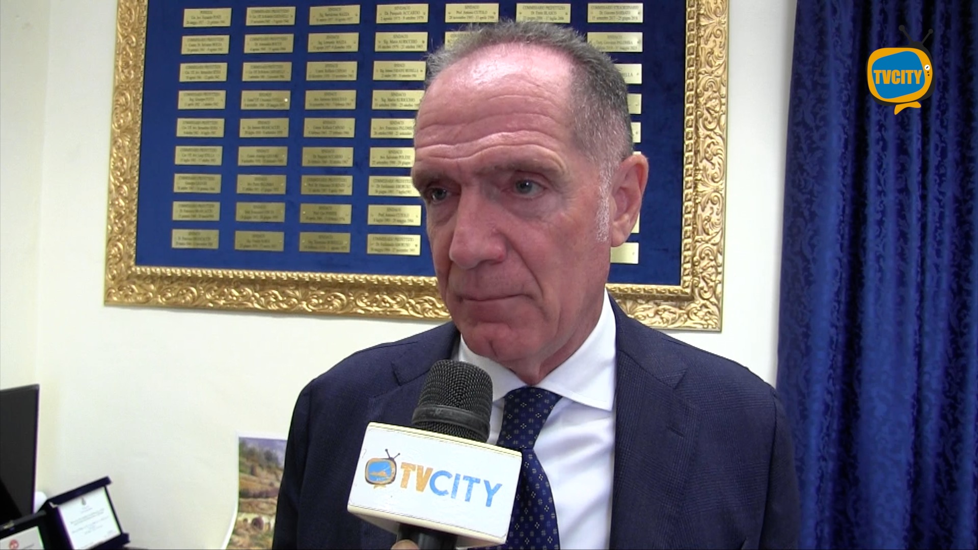 Atti d’inciviltà in città, l’appello di Mennella: “Denunciate”