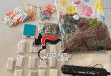 Spaccia cocaina in strada: 28enne arrestato dai carabinieri droga e hashish