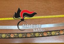 Napoli: a spasso con la Katana, denunciato dai carabinieri
