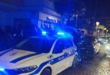 Reagisce a controllo della polizia municipale: 4 denunciati