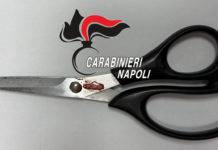 Ferisce la moglie con le forbici. Carabinieri arrestano 66enne