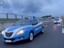 Polizia: 12 arresti per traffico di stupefacenti ed estorsione polizia