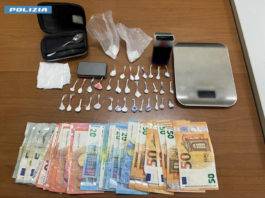 Cede droga durante i domiciliari. Polizia arresta un 47enne