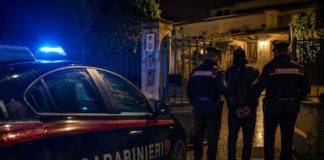 Torre del Greco, tenta di introdursi in un’abitazione: arrestato volante carabinieri