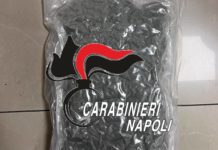 L’amnesia scorre tra i vicoli. Carabinieri arrestano 2 ragazzi pusher