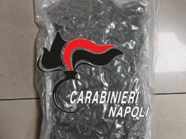 L’amnesia scorre tra i vicoli. Carabinieri arrestano 2 ragazzi pusher