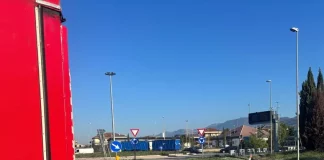 Protesta degli autotrasportatori, traffico rallentato nel salernitano