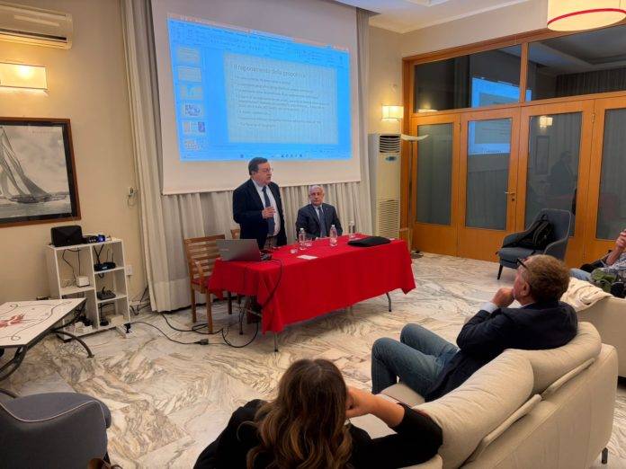 Un momento dell'iniziativa al Circolo Nautico di Torre del Greco stati orientali