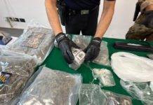 Carabinieri arrestano un 67enne. Trovato con 10 chili di droga droga